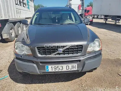 Usado Volvo XC90 Momentum 163 CV (119 kW) 2005 Beige SUV