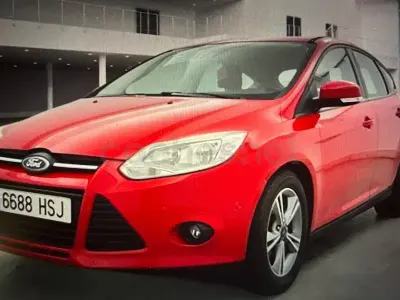 Usado Ford Focus Sport 125 CV (91 kW) 2014 Rojo Berlina