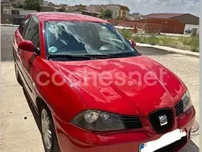 Usado Seat Ibiza Reference 75 CV (55 kW) 2005 Rojo Utilitario