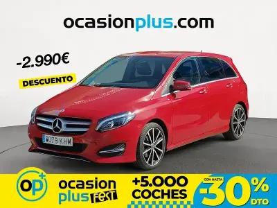 Usado Mercedes B200 136 CV (100 kW) 2018 Rojo Monovolumen