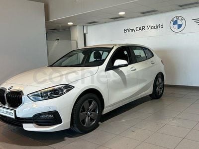 Usado BMW 118 140 CV (102 kW) 2021 Blanco (pintura sã³lida alpinweiss) Utilitario