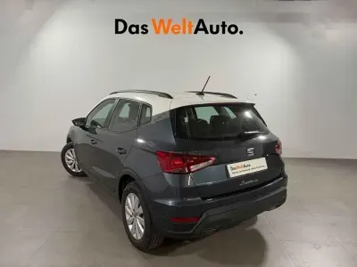 Usado Seat Arona Style 115 CV (84 kW) 2024 Gris SUV