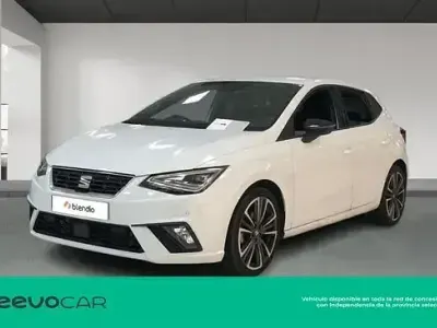 Usado Seat Ibiza FR 115 CV (84 kW) 2025 Blanco Utilitario