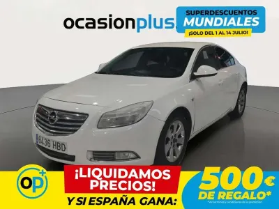 Usado Opel Insignia Edition 140 CV (102 kW) 2010 Blanco Berlina