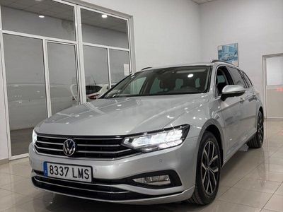 Usado VW Passat Executive 122 CV (89 kW) 2021 Gris / plata Familiar