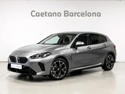 Usado BMW 120 Comfort Edition 163 CV (119 kW) 2025 Gris Utilitario