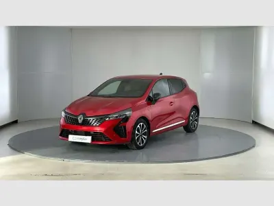Usado Renault Clio Techno 91 CV (66 kW) 2024 Rojo Utilitario