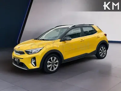 Usado Kia Stonic 100 CV (73 kW) 2021 Amarillo SUV