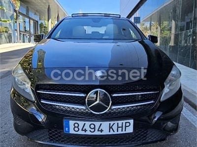 Usado Mercedes A180 AMG line 109 CV (80 kW) 2013 Negro Berlina