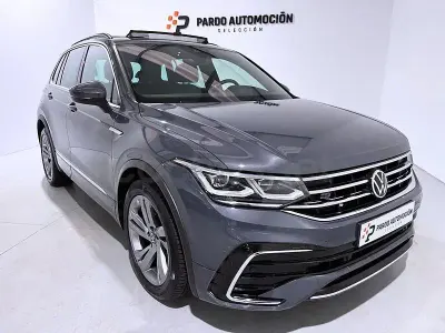 Usado VW Tiguan R-line 150 CV (110 kW) 2021 Gris / plata SUV