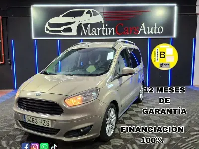 Usado Ford Tourneo Courier Ambiente 95 CV (69 kW) 2014 Beige Monovolumen
