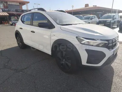 Usado Dacia Sandero Essentiel 91 CV (66 kW) 2024 Blanco Berlina