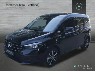 Käytetty Mercedes T180 Progressive 85 HP (62 kW) 2025 Musta Tila-auto