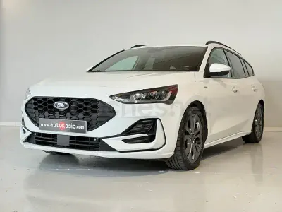 Usado Ford Focus ST-Line 125 CV (91 kW) 2024 Blanco Familiar