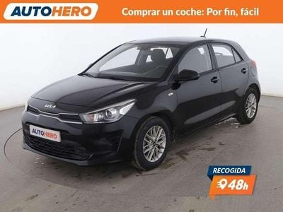 Usado Kia Rio 120 CV (88 kW) 2023 Negro Berlina