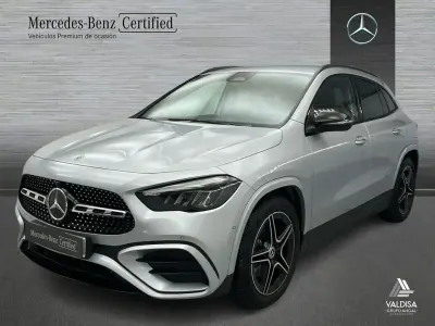 Usado Mercedes GLA200 AMG line 150 HP (110 kW) 2025 Cinzento SUV