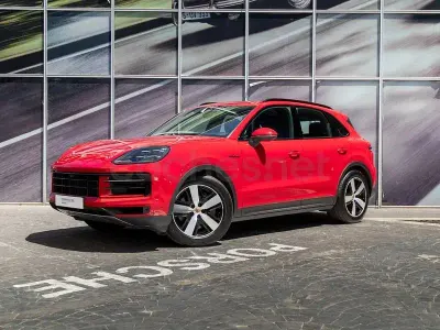 Usado Porsche Cayenne E-Hybrid 470 CV (345 kW) 2025 Rojo SUV