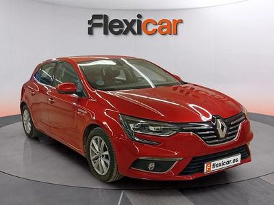 Usado Renault Mégane IV Zen 132 CV (97 kW) 2017 Rojo Utilitario
