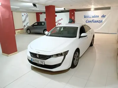 Usado Peugeot 508 Active 130 CV (95 kW) 2021 Blanco