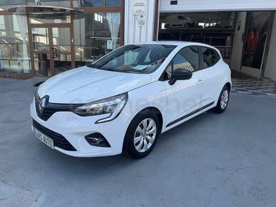 Begagnad Renault Clio V Equilibre 100 HK (73 kW) 2022 Vit Sedan
