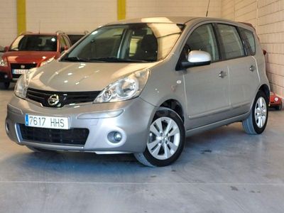 Usado Nissan Note Tekna 103 CV (75 kW) 2011 Gris / plata Monovolumen