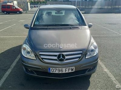 Mercedes B200