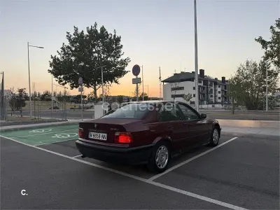 Usado BMW 318 113 CV (83 kW) 1992 Granate Berlina