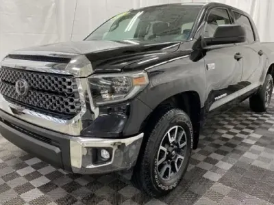 Usado Toyota Tundra SR5 381 CV (280 kW) 2018 Negro Pickup/Camioneta