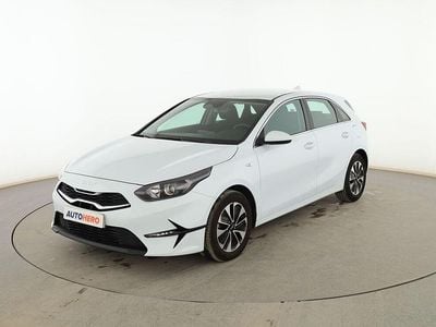Usado Kia Ceed 101 CV (74 kW) 2024 Blanco Utilitario