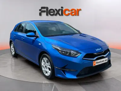 Usado Kia Ceed 136 CV (100 kW) 2023 Blanco Utilitario