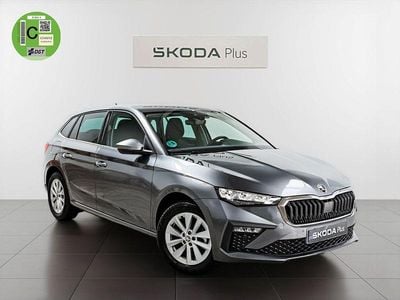 Gris / plata Usado 2024 Skoda Scala Selection Utilitario | 18.990 € (Precio justo)