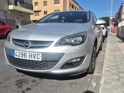Gris / plata Usado 2013 Opel Astra Excellence Berlina | 5800 € (Precio justo)