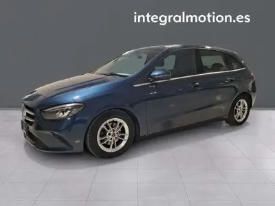 Usado Mercedes B180 116 CV (85 kW) 2020 Azul Utilitario
