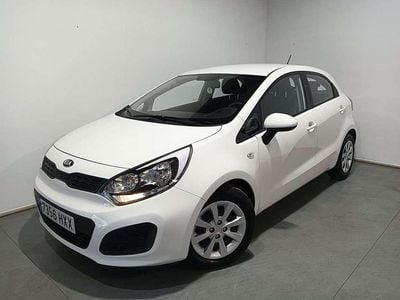 Blanco Usado 2014 Kia Rio Utilitario | 9499 € (Precio justo)