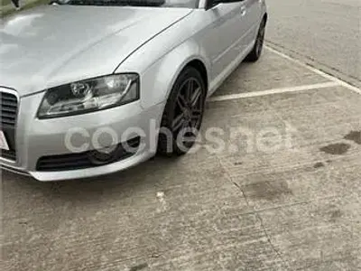 Usado Audi A3 Ambition 160 CV (117 kW) 2010 Gris / plata Utilitario