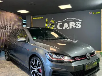 Usado VW Golf VII GTI 245 CV (180 kW) 2019 Gris / plata Berlina