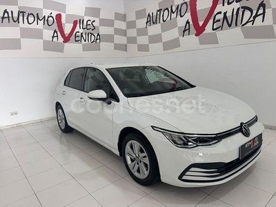Blanco Usado 2021 VW Golf VIII Life Berlina | 22.500 € (Precio justo)