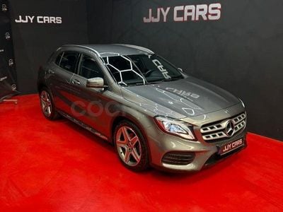 Käytetty Mercedes GLA180 122 HP (89 kW) 2019 Harmaa Katumaasturi