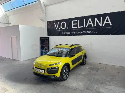 Usado Citroën C4 Live 100 CV (73 kW) 2016 Verde Berlina
