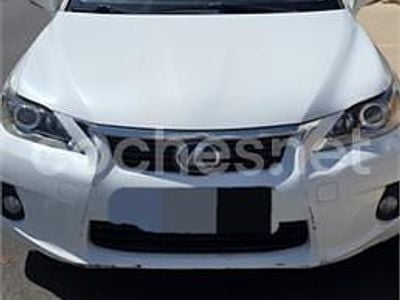 Lexus CT200h