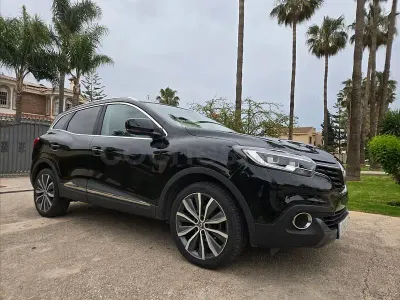 Usado Renault Kadjar Zen 130 CV (95 kW) 2015 Negro SUV