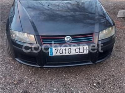 Usado Fiat Stilo Dynamic 140 CV (102 kW) 2003 Negro Berlina