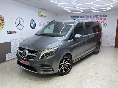 Usado Mercedes V300 Avantgarde 239 CV (175 kW) 2020 Gris / plata Monovolumen