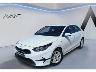 Usado Kia Ceed 120 CV (88 kW) 2025 Blanco Utilitario