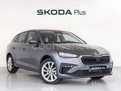 Usado Skoda Scala Selection 115 CV (84 kW) 2024 Gris Utilitario