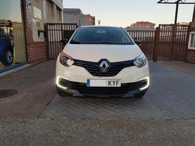 Usado Renault Captur Life 90 CV (66 kW) 2019 Beige SUV