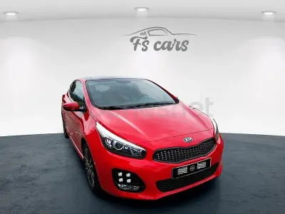 Usado Kia ProCeed GT-Line 136 CV (100 kW) 2018 Rojo Berlina