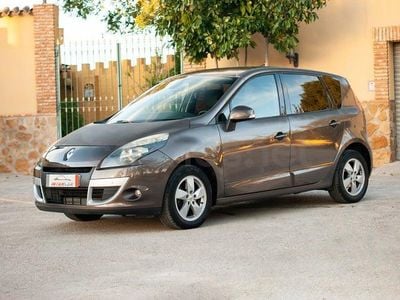 Usado Renault Scénic III Dynamique 105 CV (77 kW) 2010 Beige Monovolumen