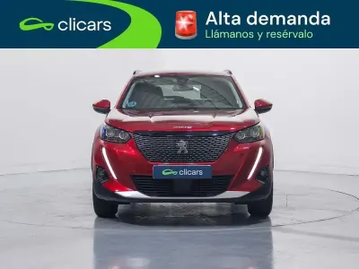 Usado Peugeot 2008 Allure 131 CV (96 kW) 2021 Rojo SUV