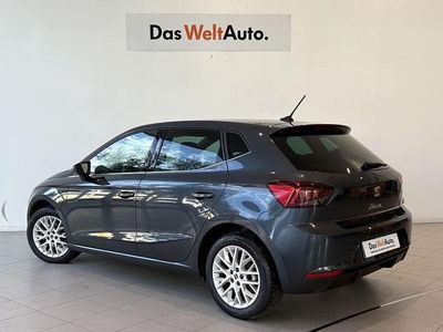 Usado Seat Ibiza 110 CV (80 kW) 2024 Gris
